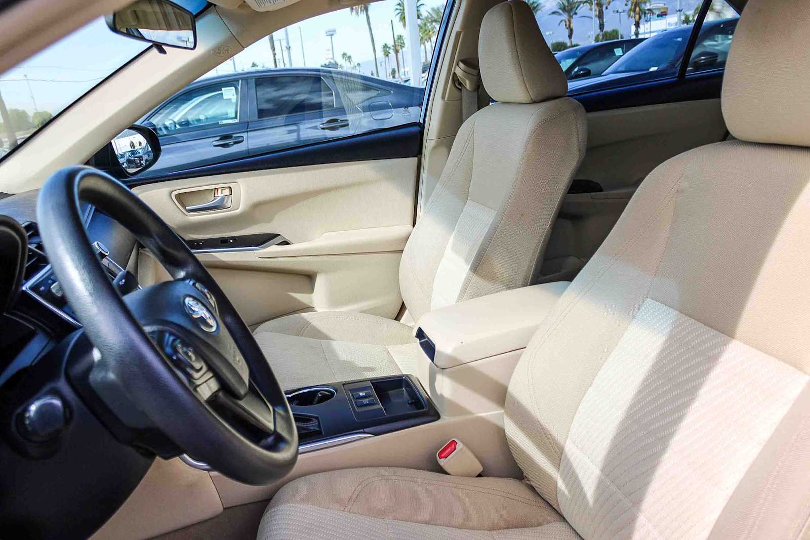 Thumbnail: 2015 Toyota Camry - 17