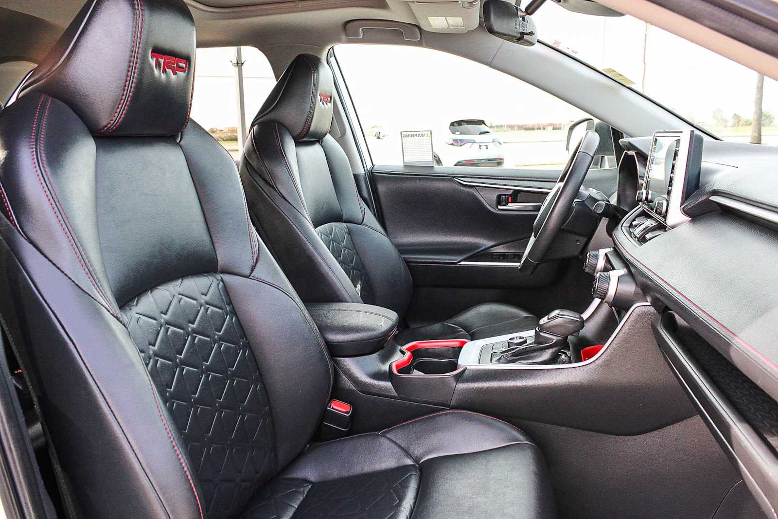 Thumbnail: 2021 Toyota RAV4 - 16