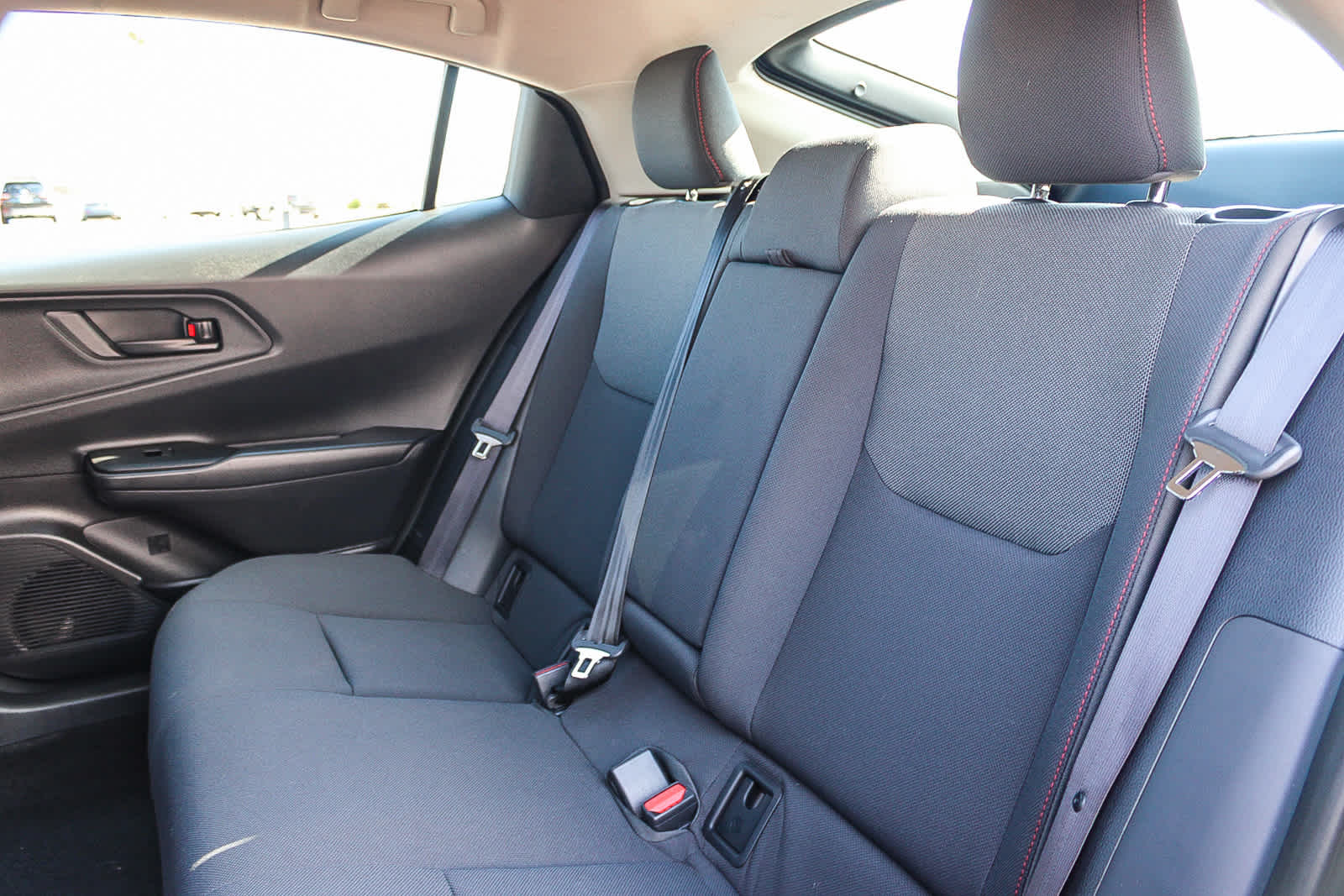 2024 Toyota Prius Prime SE - Photo 18