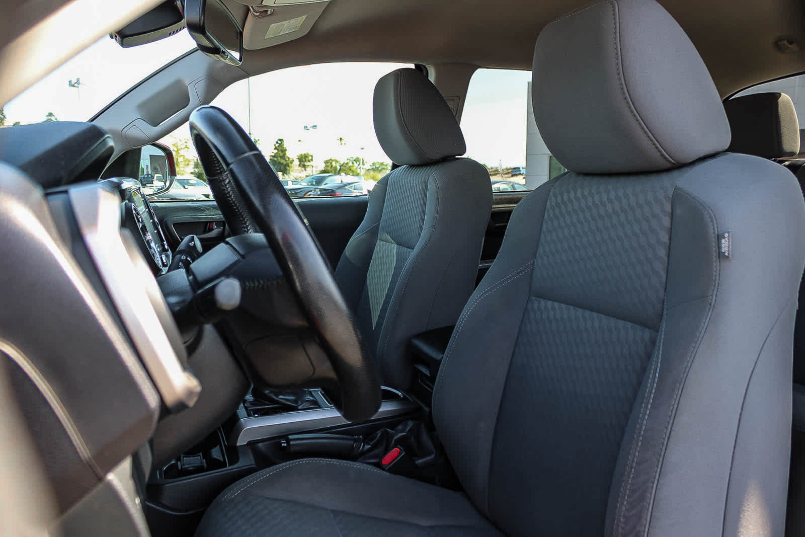 2020 Toyota Tacoma SR5 - Photo 17