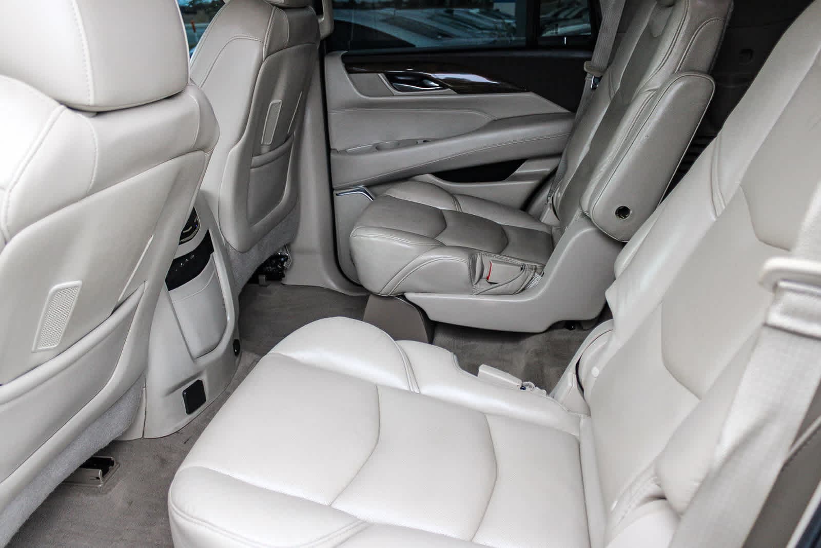 Thumbnail: 2018 Cadillac Escalade - 18