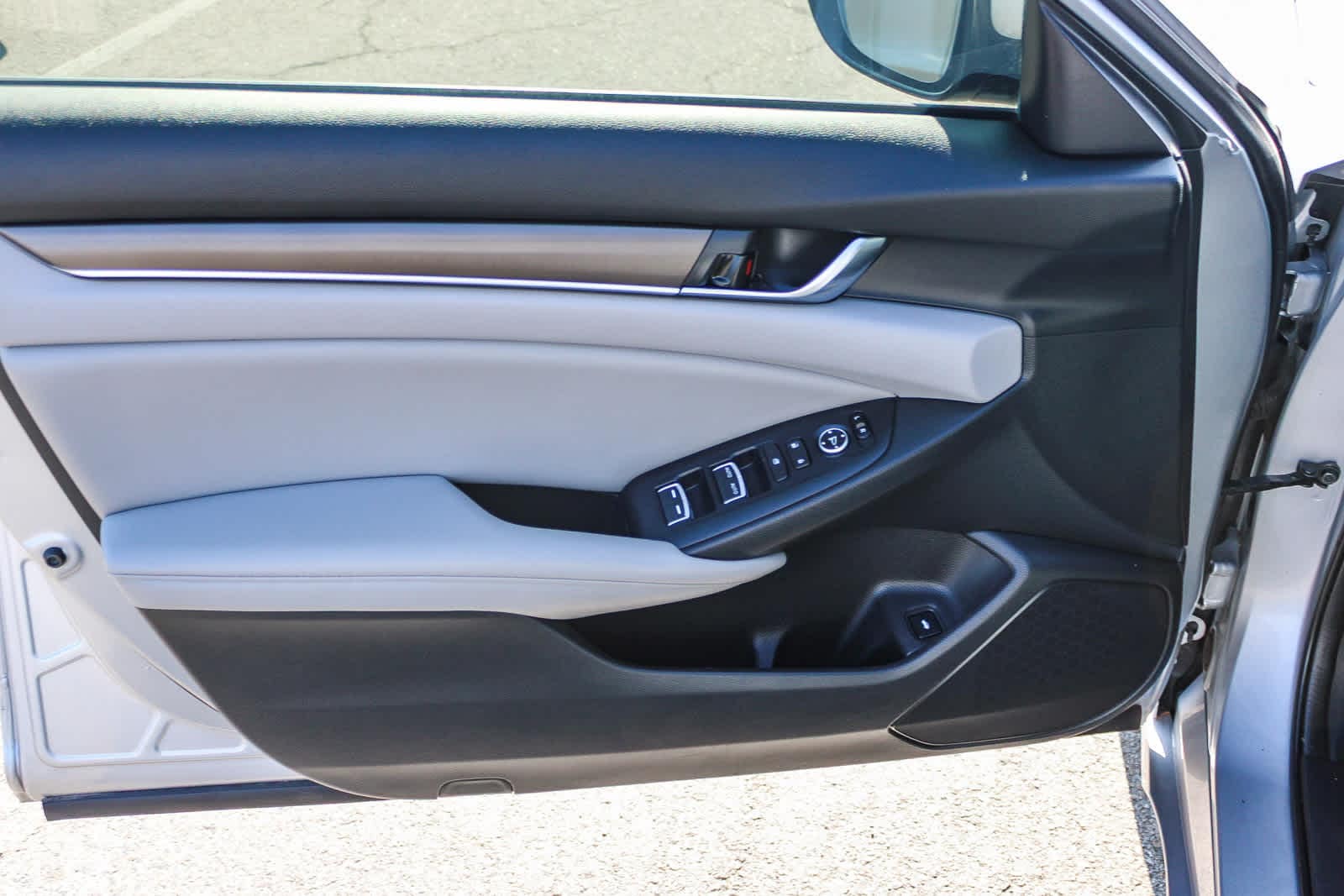 Thumbnail: 2019 Honda Accord - 20