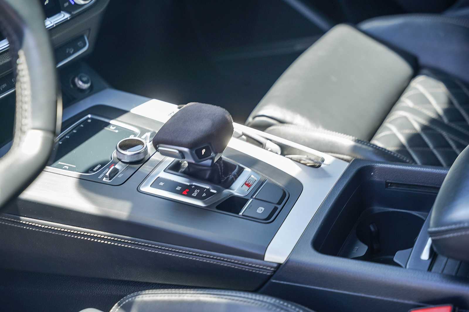 Thumbnail: 2019 Audi SQ5 - 21