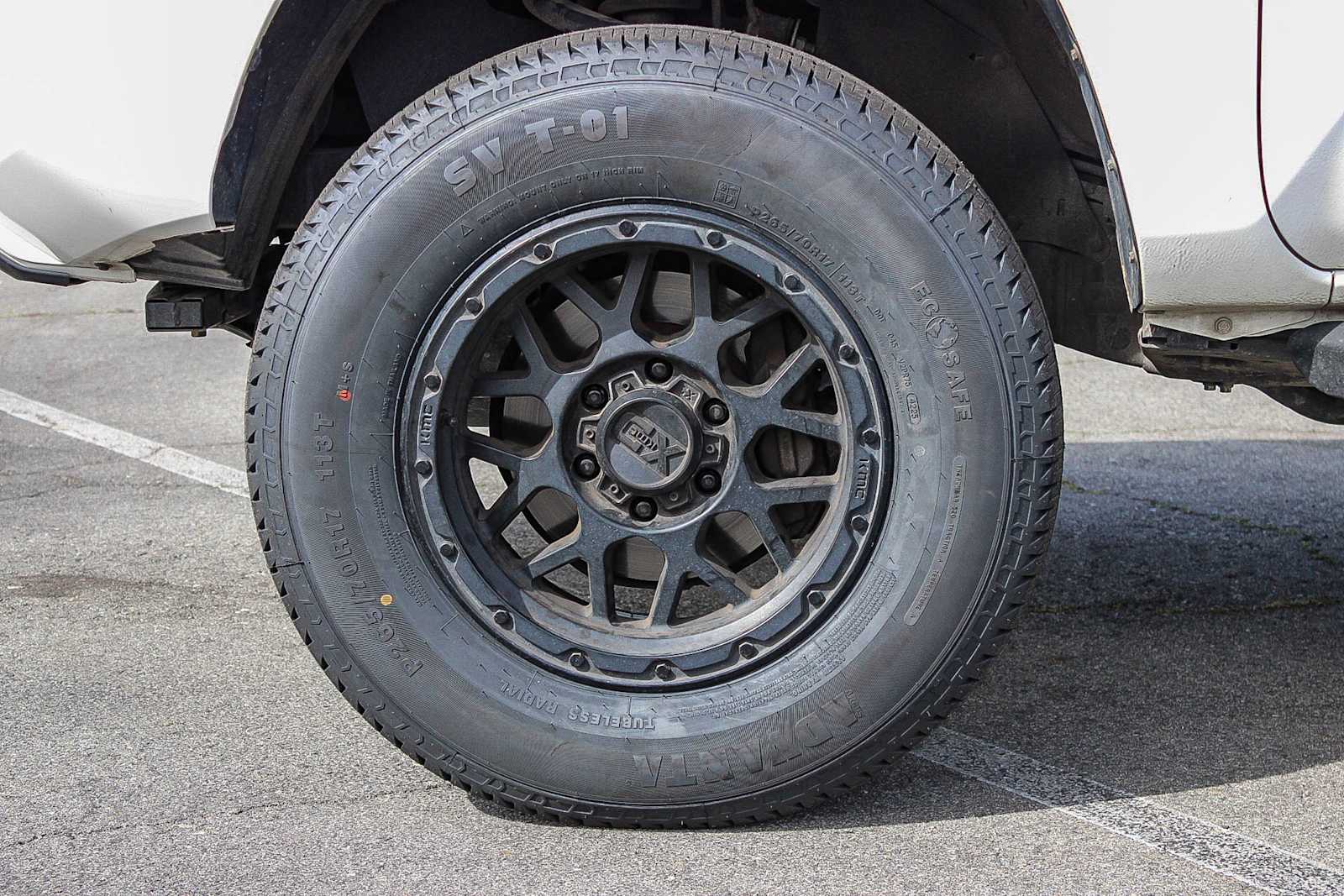 Thumbnail: 2017 Toyota Tacoma - 9