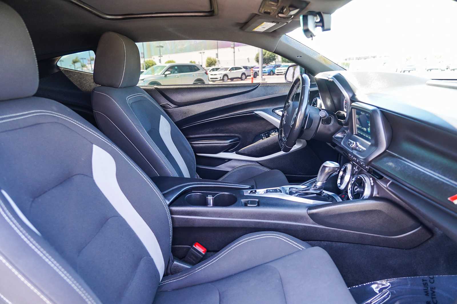 Thumbnail: 2018 Chevrolet Camaro - 17