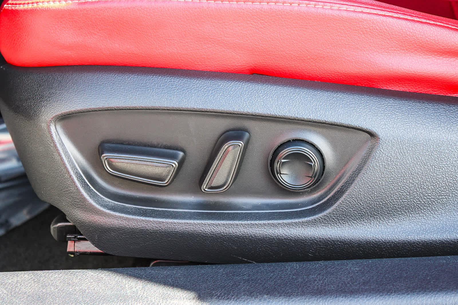 Thumbnail: 2021 Toyota Camry - 20