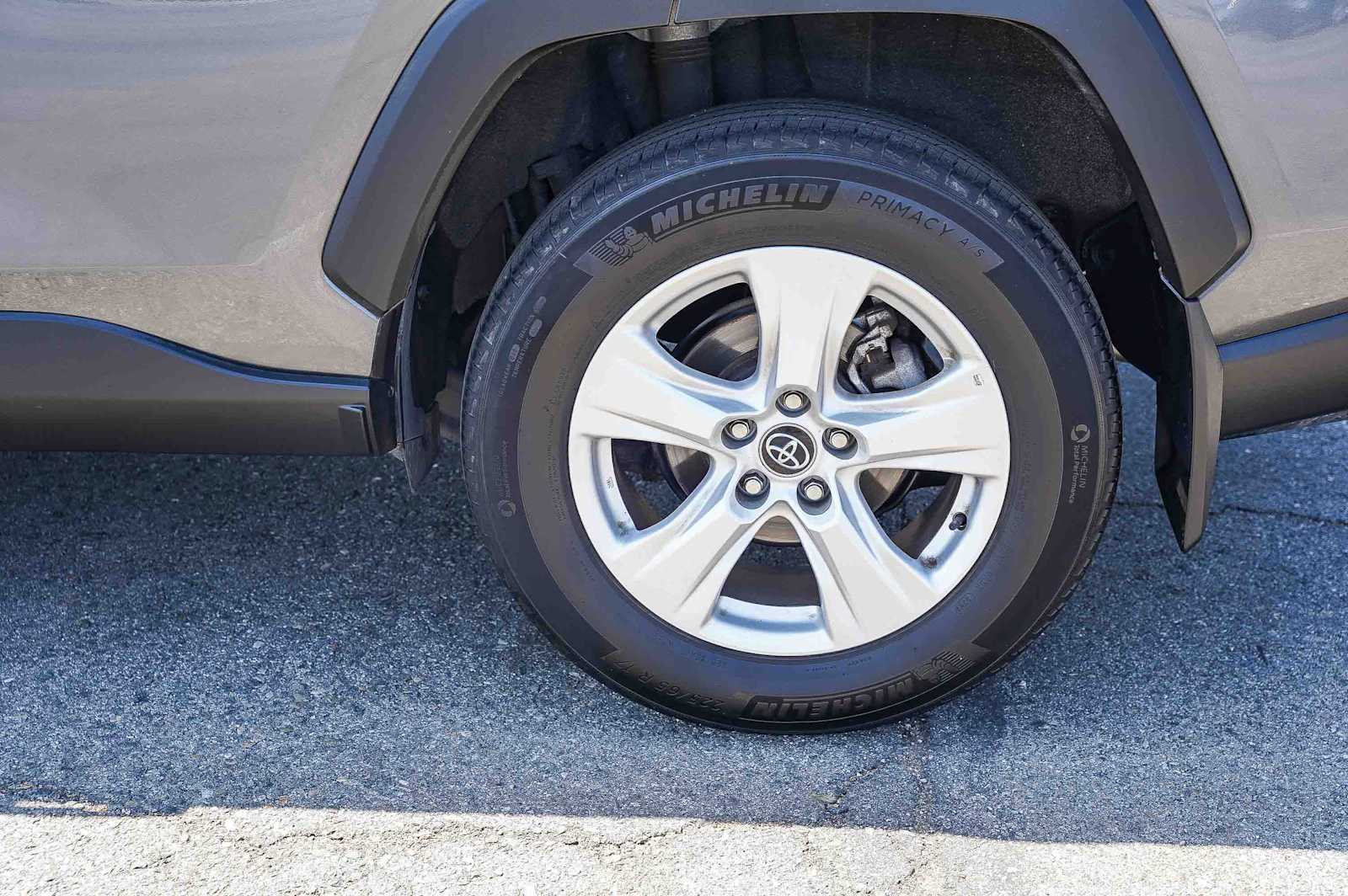 Thumbnail: 2020 Toyota RAV4 - 7