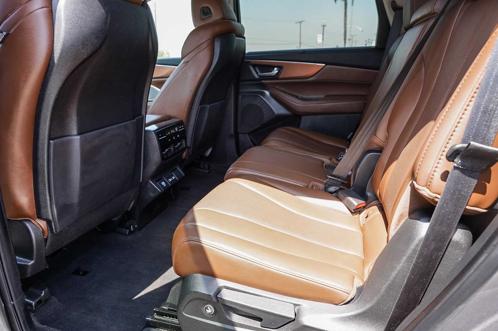 Thumbnail: 2022 Acura MDX - 19