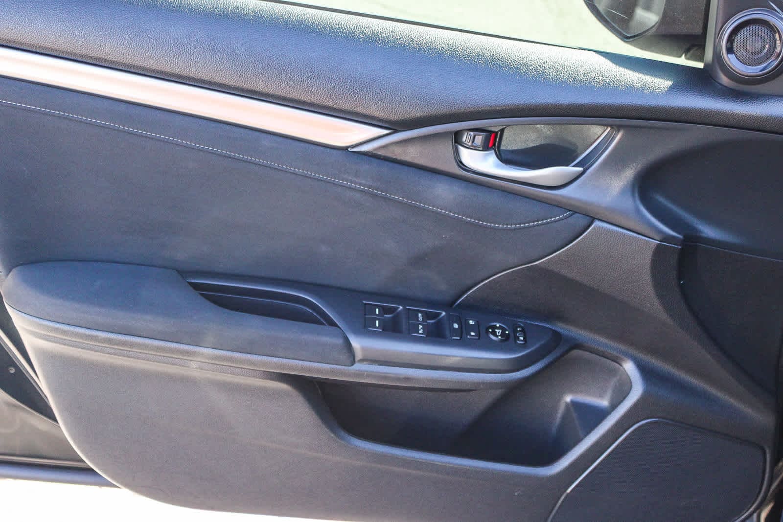 Thumbnail: 2018 Honda Civic - 20