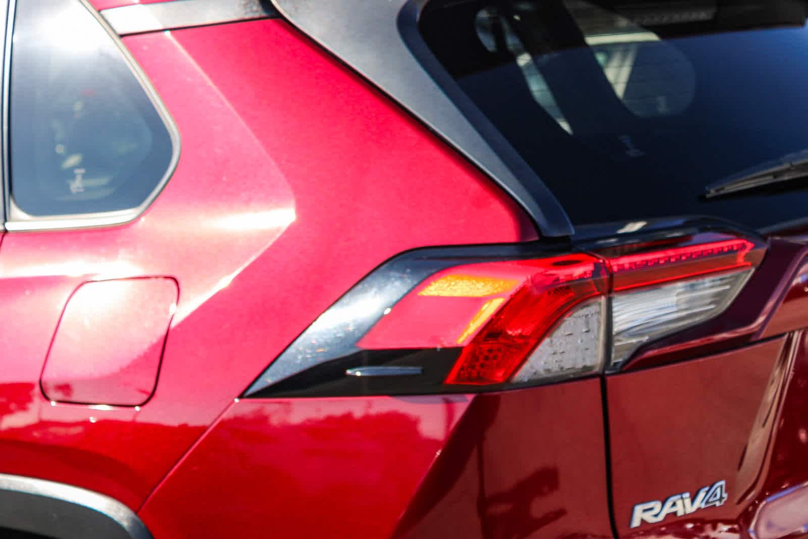 Thumbnail: 2021 Toyota RAV4 - 7