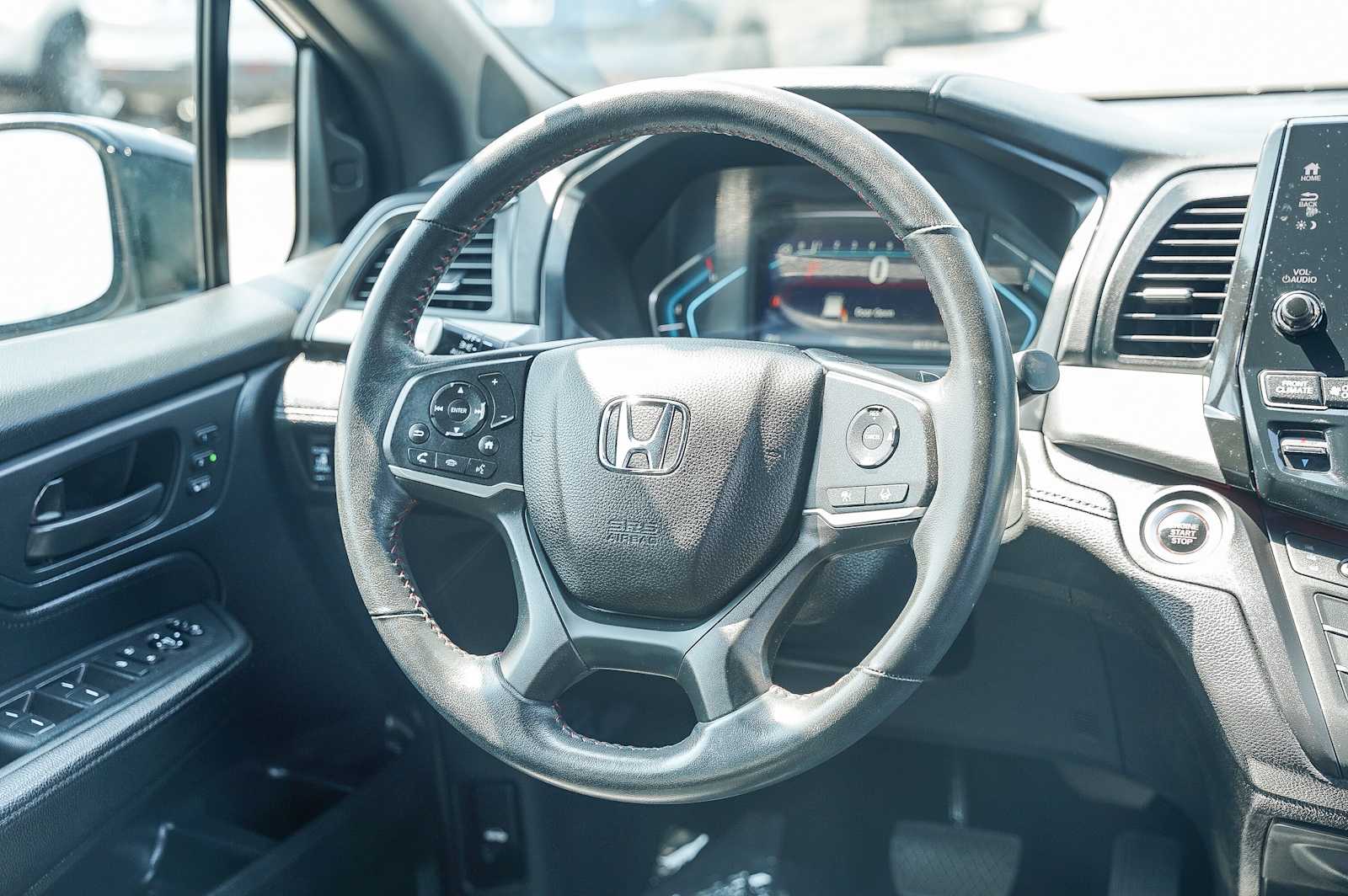 Thumbnail: 2023 Honda Odyssey - 15