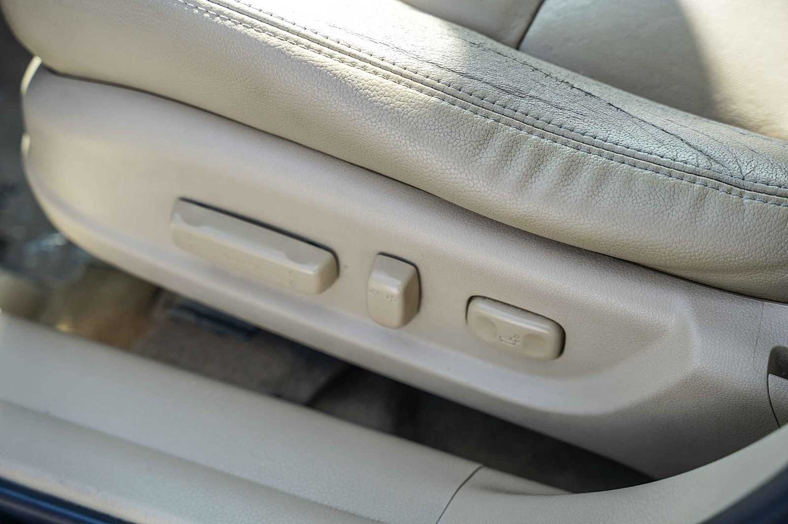 Thumbnail: 2011 Honda Accord - 20