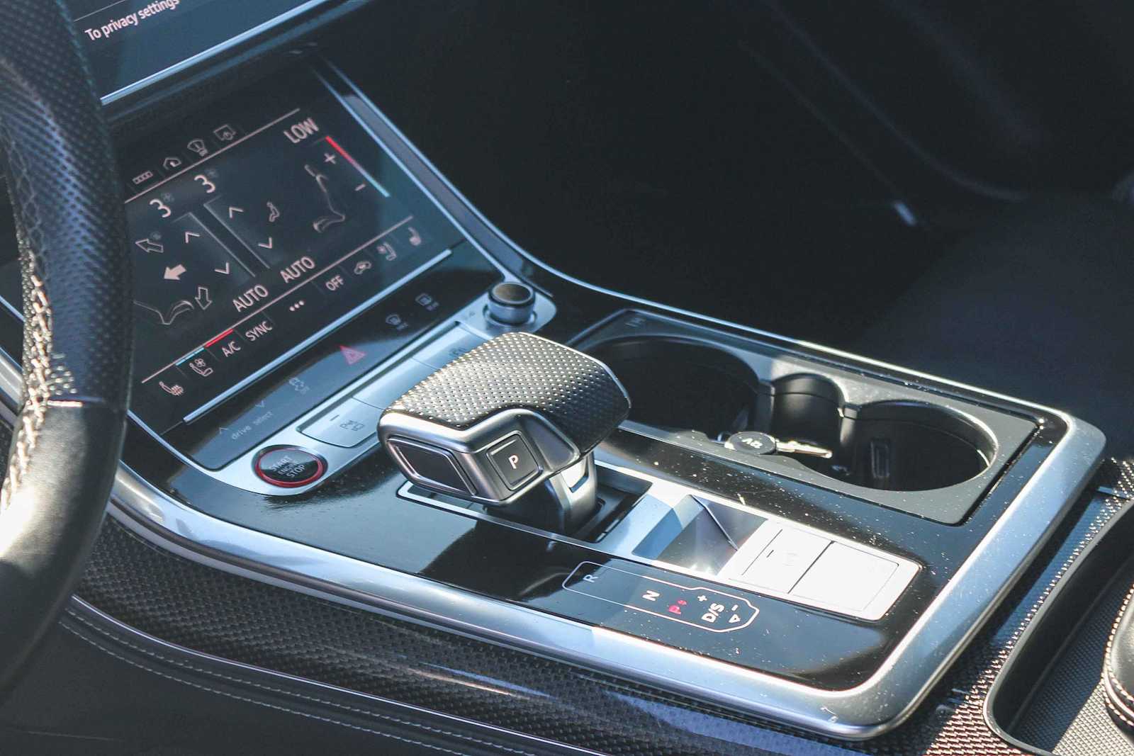 Thumbnail: 2021 Audi SQ8 - 18