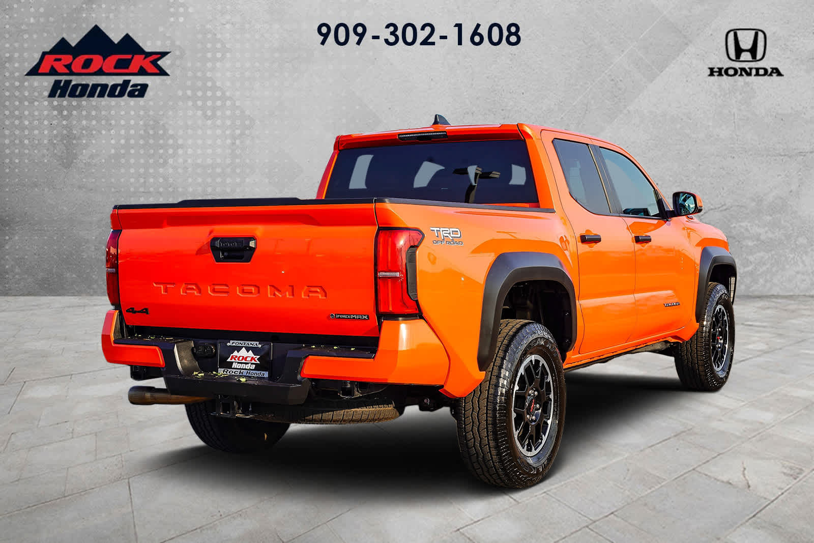 2024 Toyota Tacoma TRD photo 4