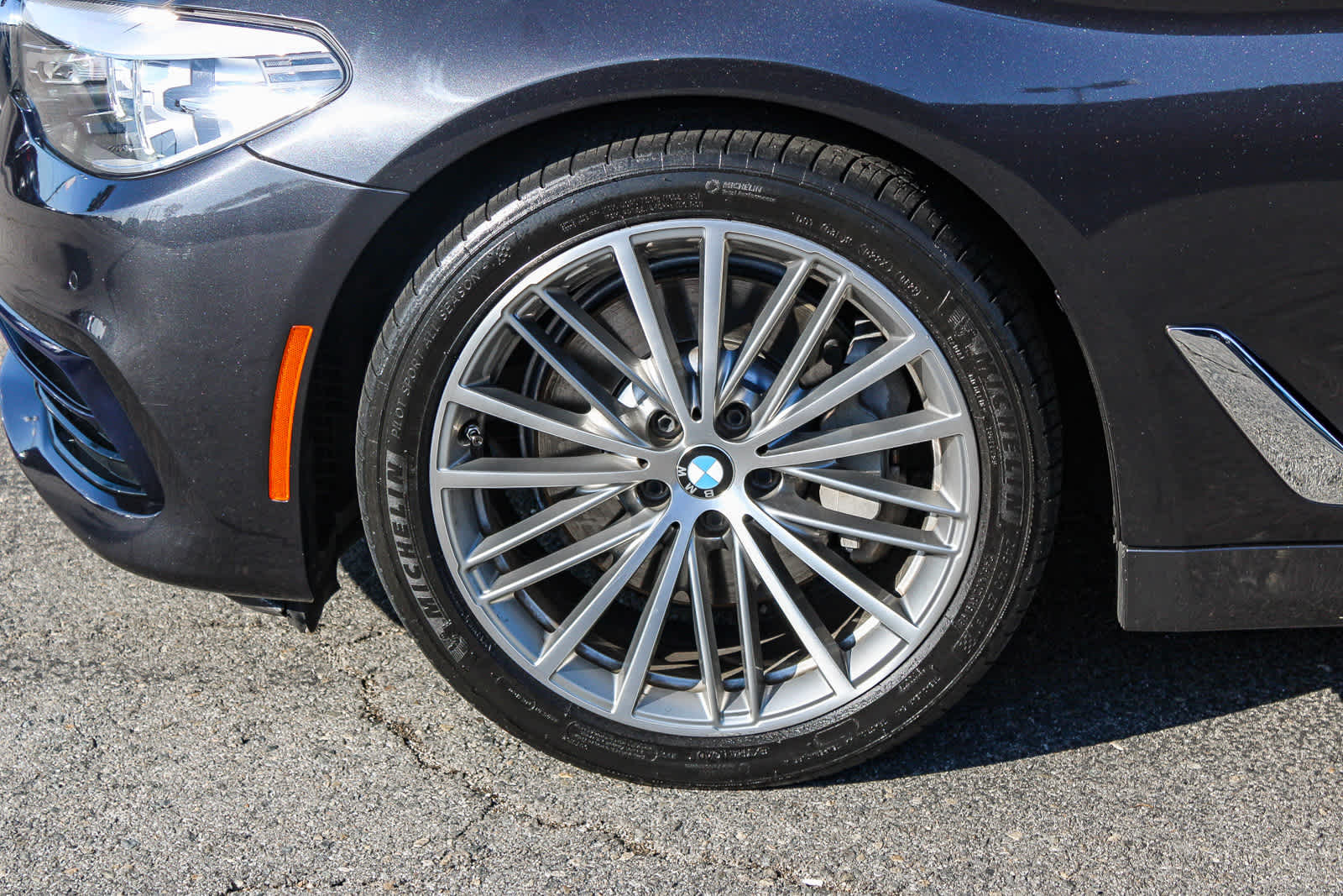 Thumbnail: 2018 BMW 5 Series - 9