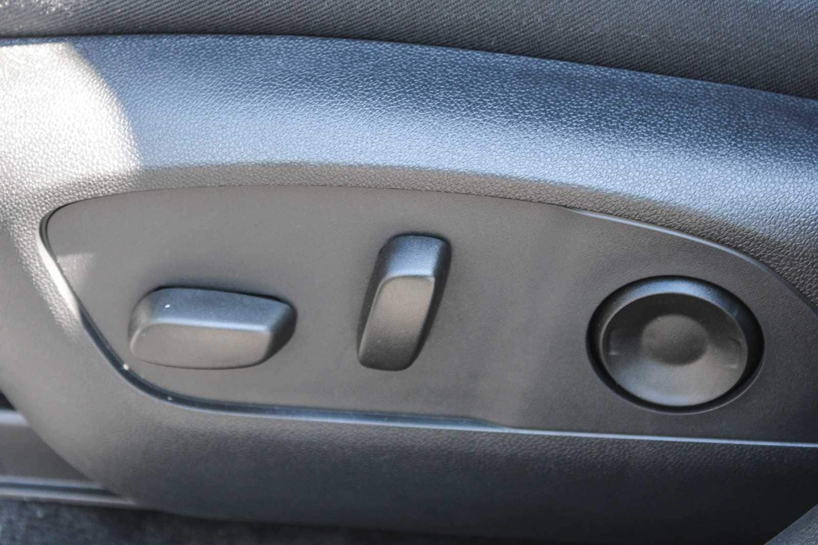 Thumbnail: 2025 Honda Prologue - 21