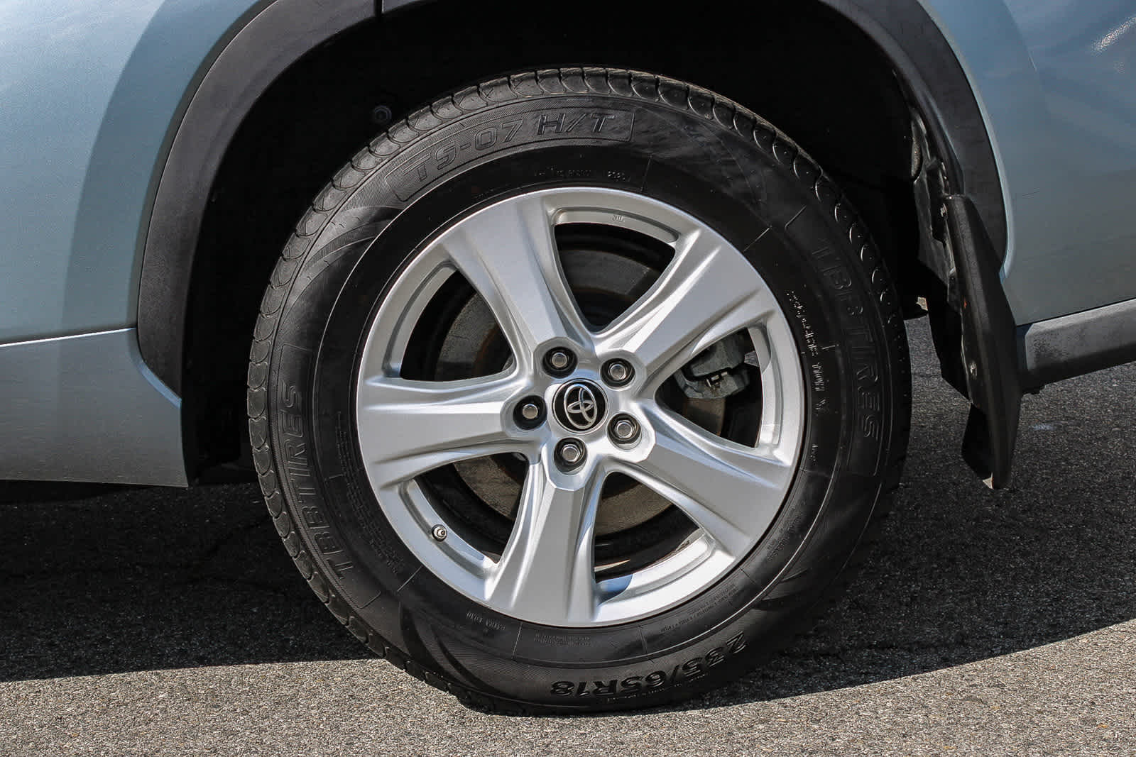 Thumbnail: 2021 Toyota Highlander - 8