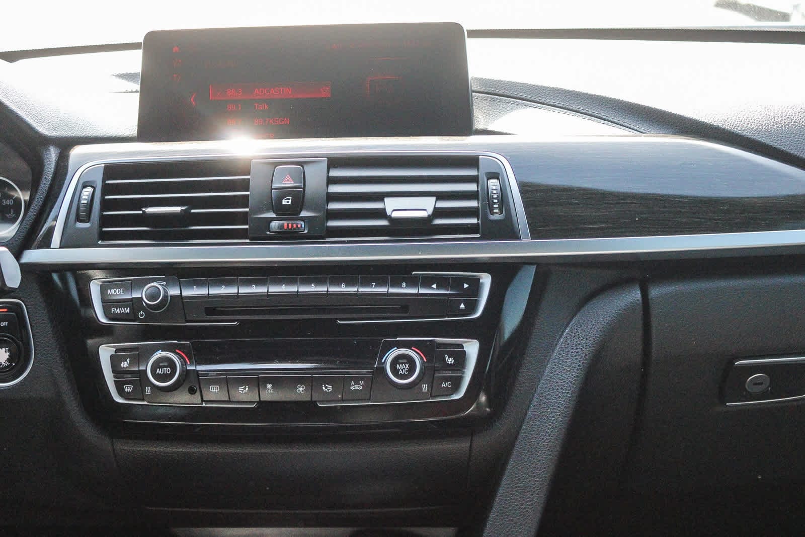 Thumbnail: 2018 BMW 3 Series - 12