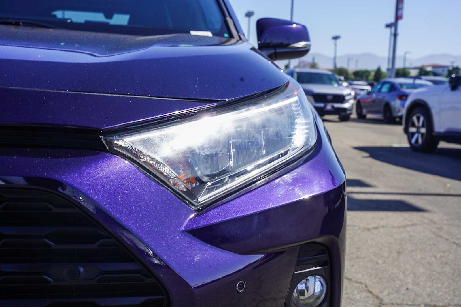 2019 Toyota RAV4 XLE Premium 10