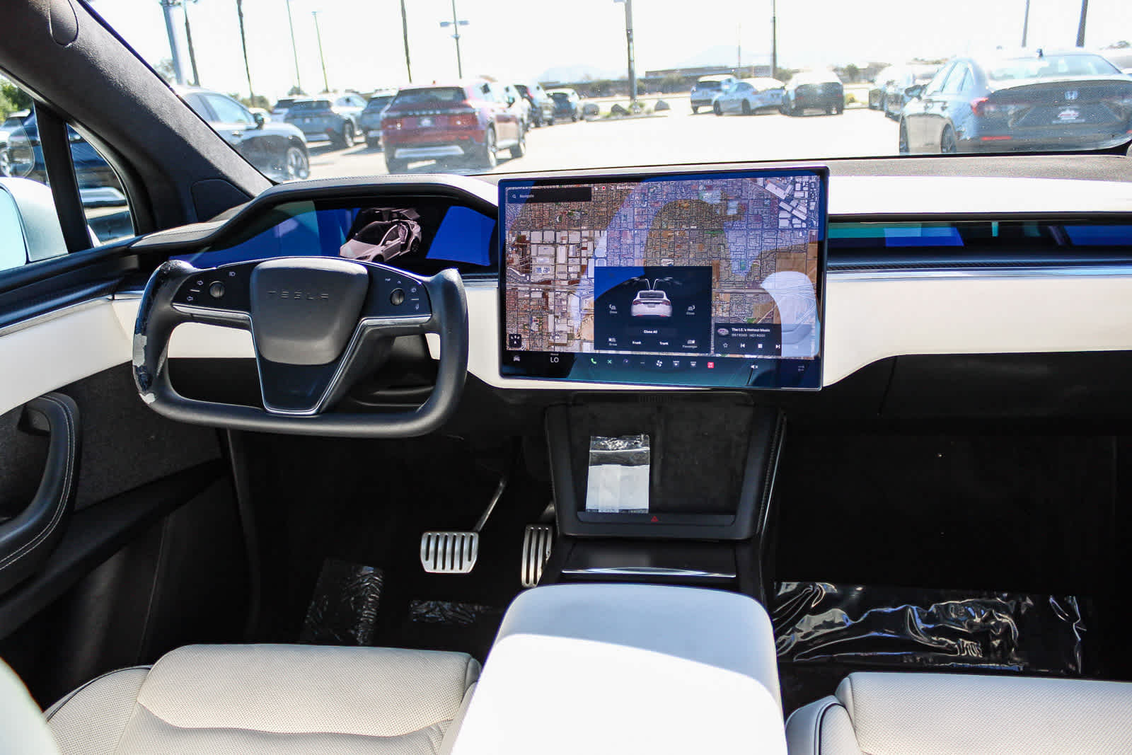 Thumbnail: 2022 Tesla Model X - 12