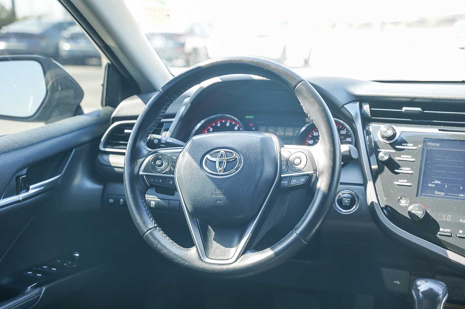 Thumbnail: 2020 Toyota Camry - 15