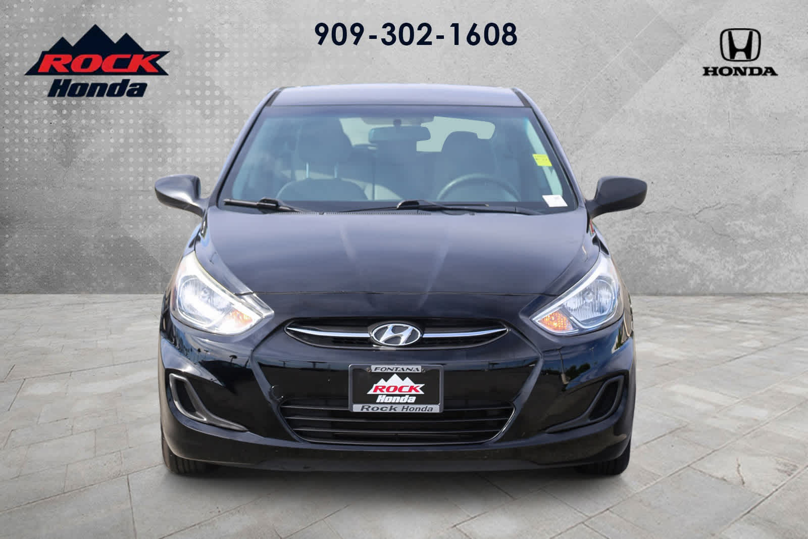 2017 Hyundai Accent SE photo 2
