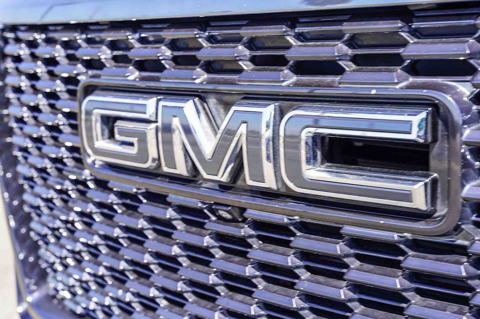 Thumbnail: 2023 GMC Yukon XL - 11
