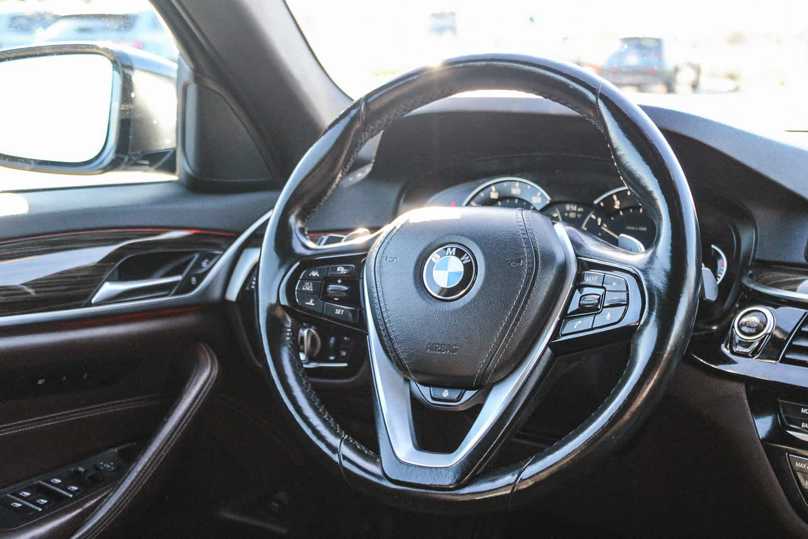 Thumbnail: 2018 BMW 5 Series - 15