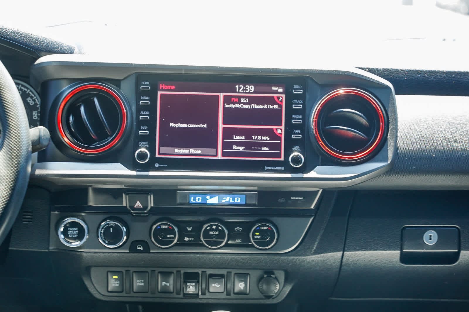 Thumbnail: 2022 Toyota Tacoma - 13