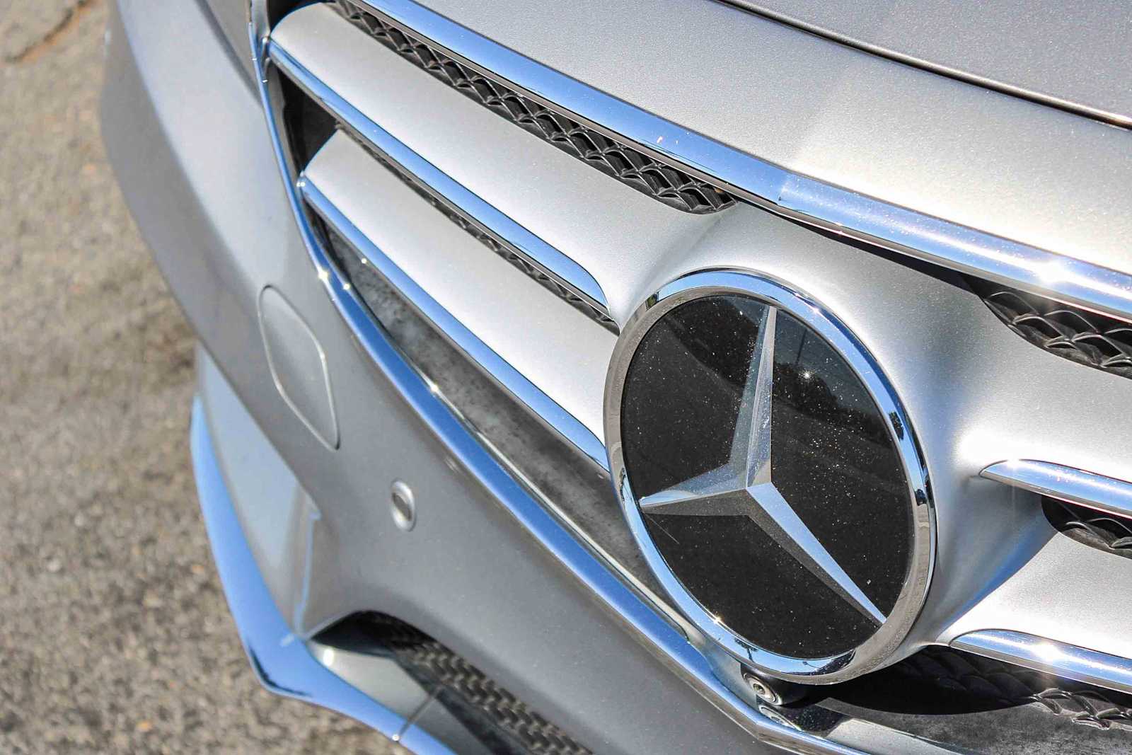 Thumbnail: 2014 Mercedes-Benz E-Class - 11