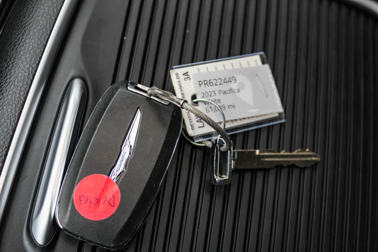2023 Chrysler Pacifica Hybrid Limited 31