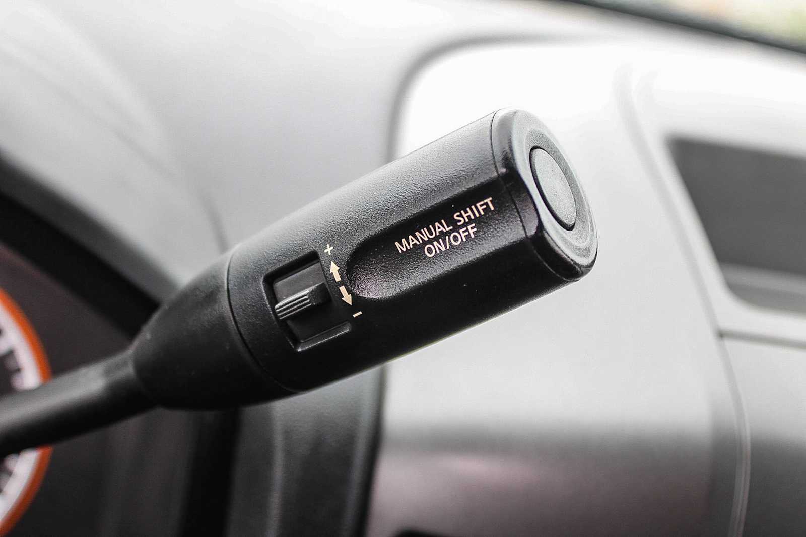 Thumbnail: 2015 Nissan Titan - 19