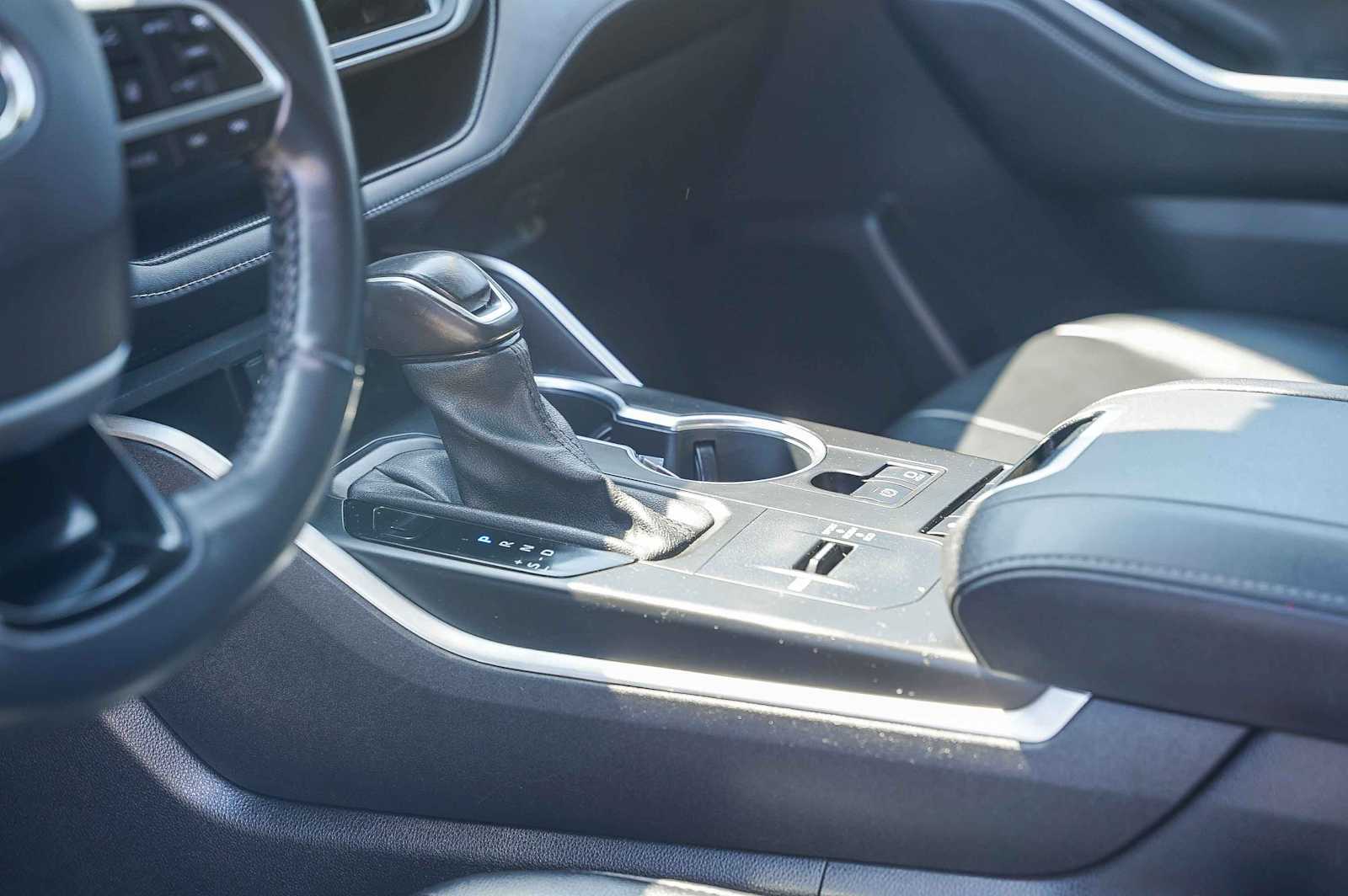 Thumbnail: 2021 Toyota Highlander - 21