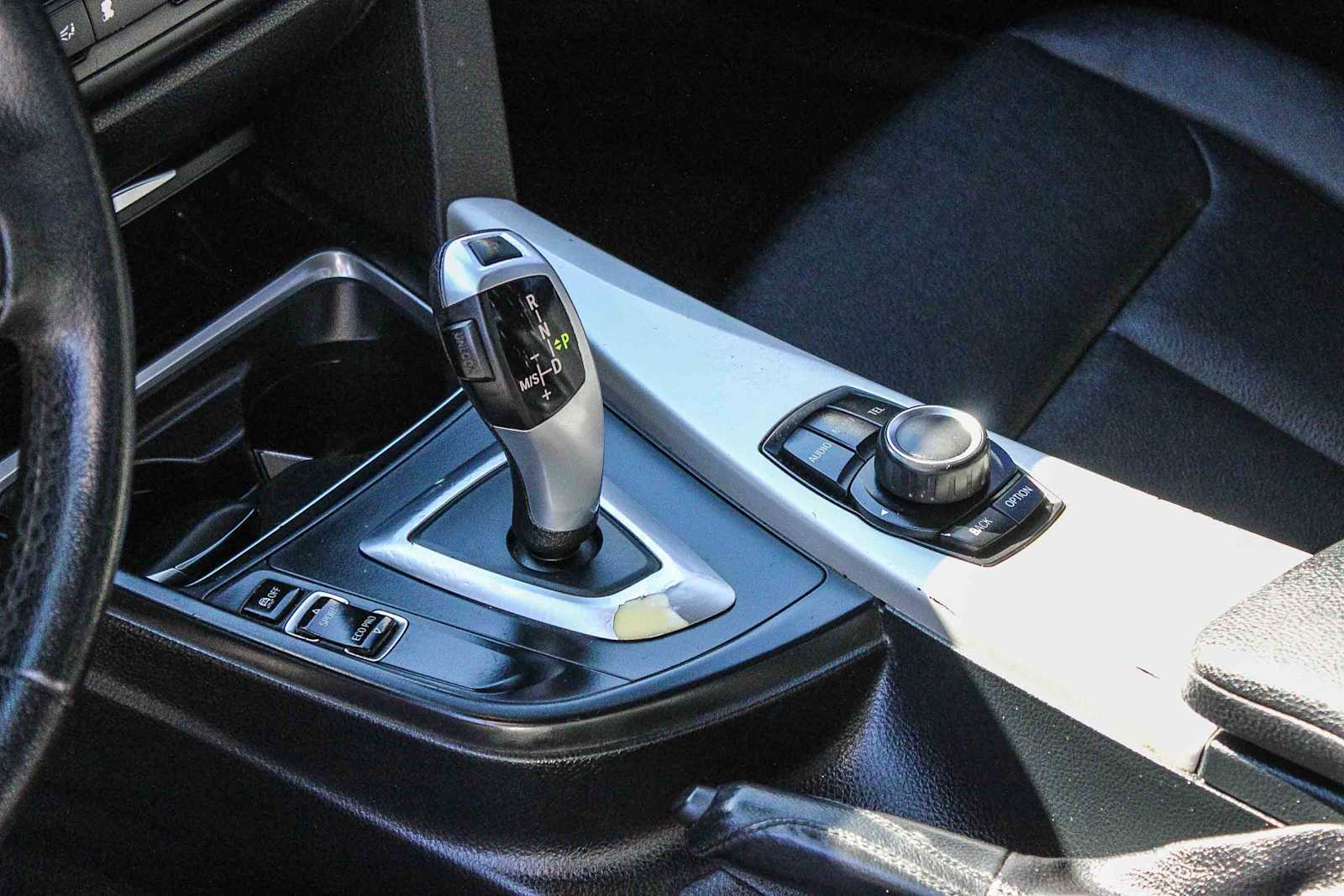 Thumbnail: 2015 BMW 3 Series - 19