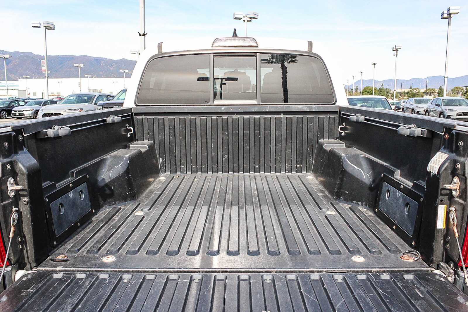 Thumbnail: 2017 Toyota Tacoma - 25