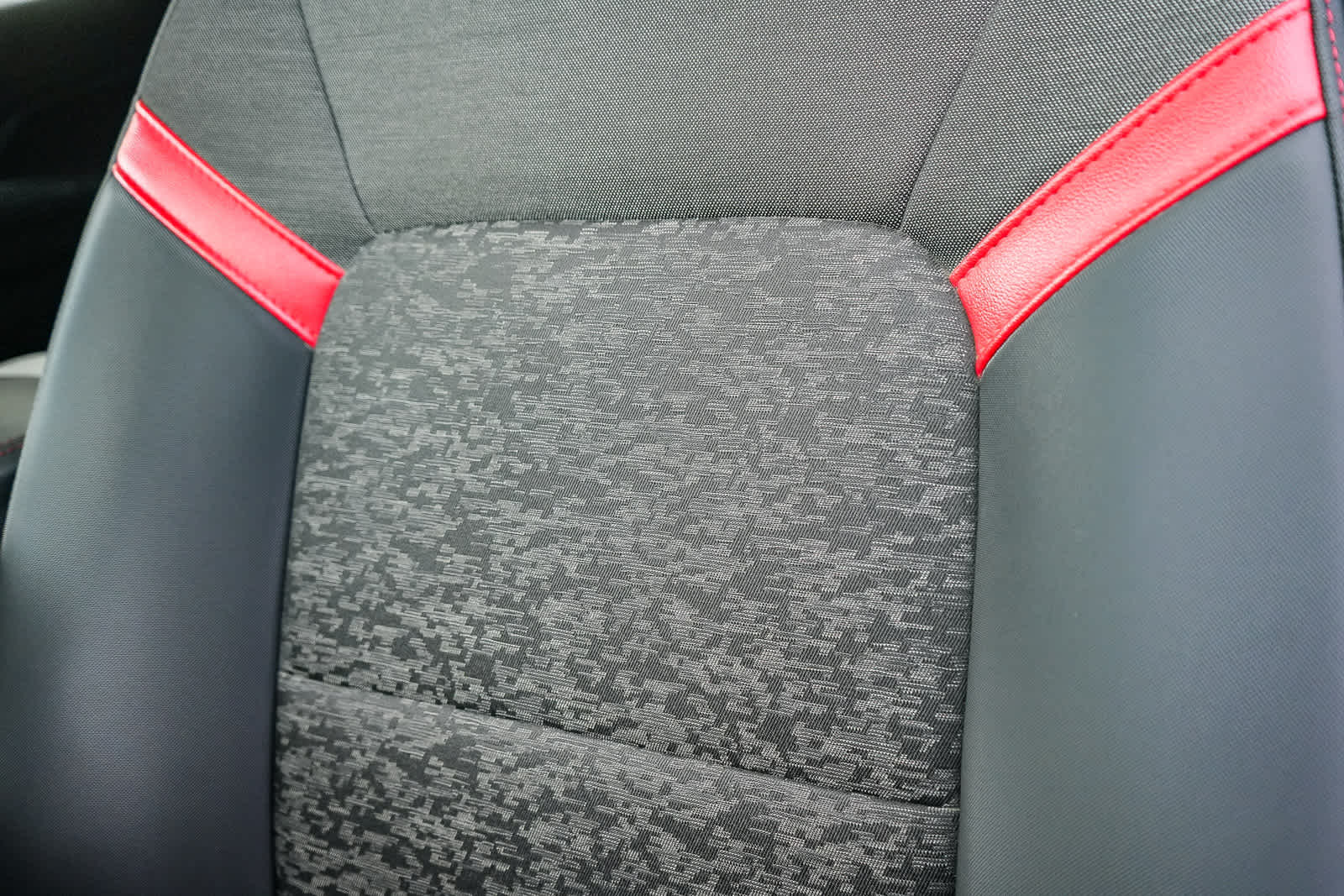 Thumbnail: 2024 Chevrolet Colorado - 24