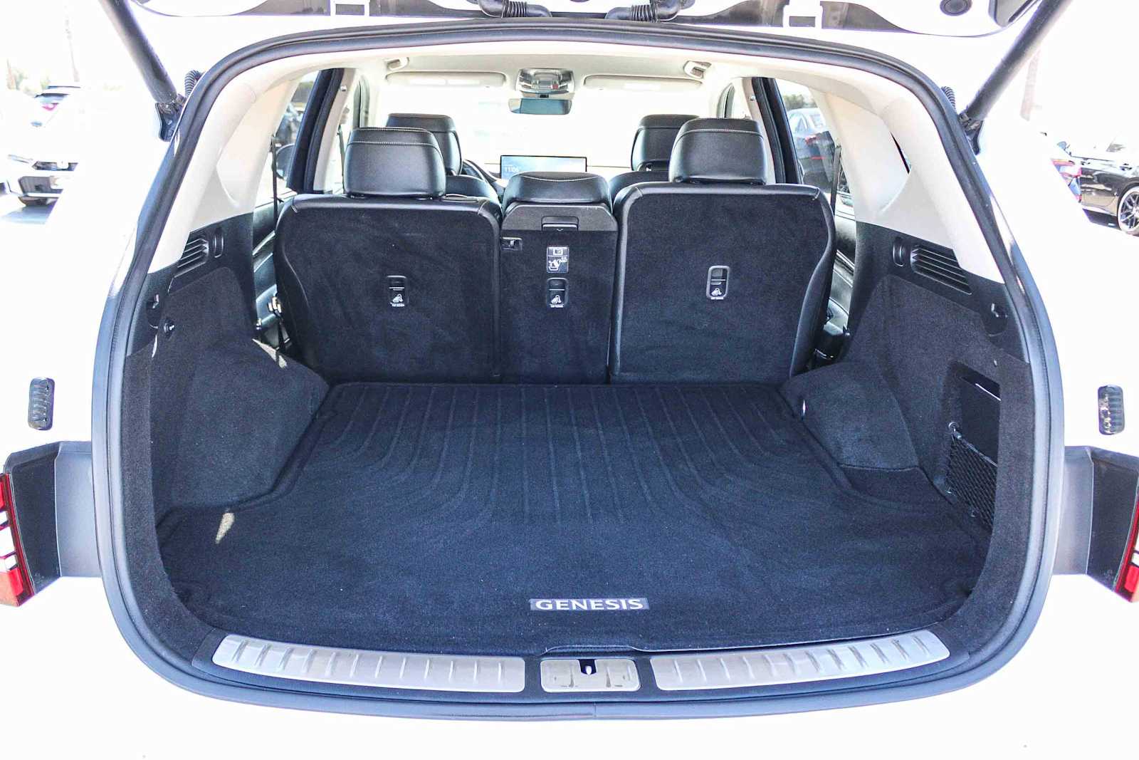 Thumbnail: 2023 Genesis GV80 - 27