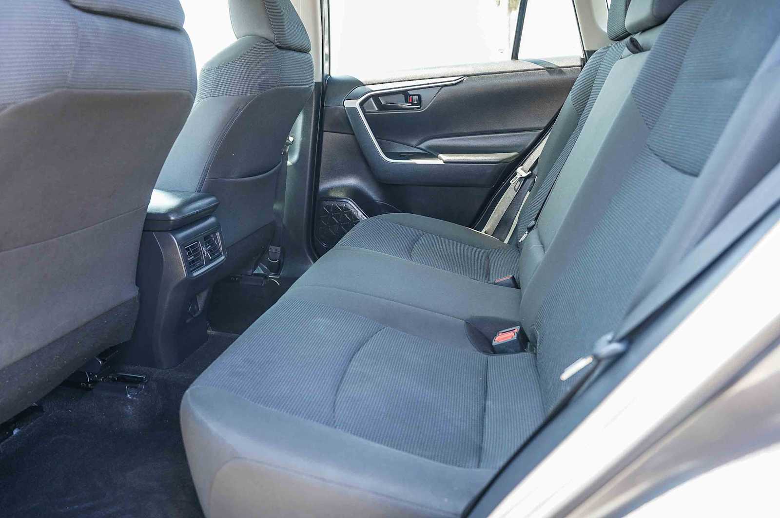 Thumbnail: 2023 Toyota RAV4 - 17