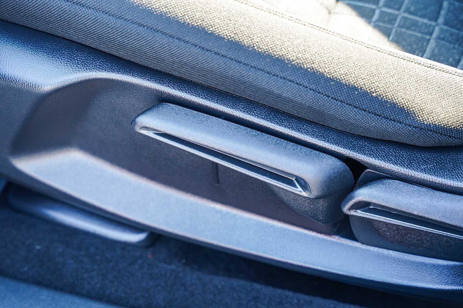 Thumbnail: 2025 Honda HR-V - 21