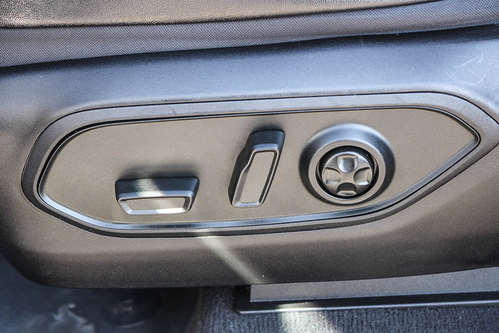 Thumbnail: 2024 Jeep Grand Cherokee - 20