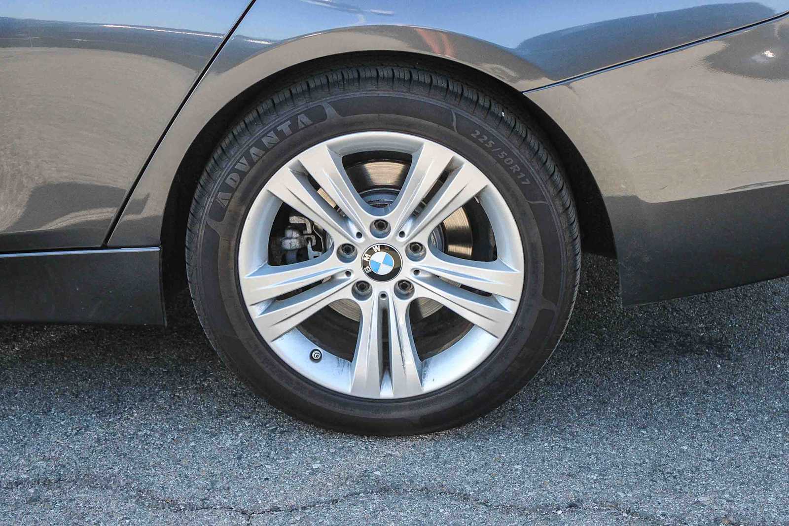 Thumbnail: 2018 BMW 3 Series - 8