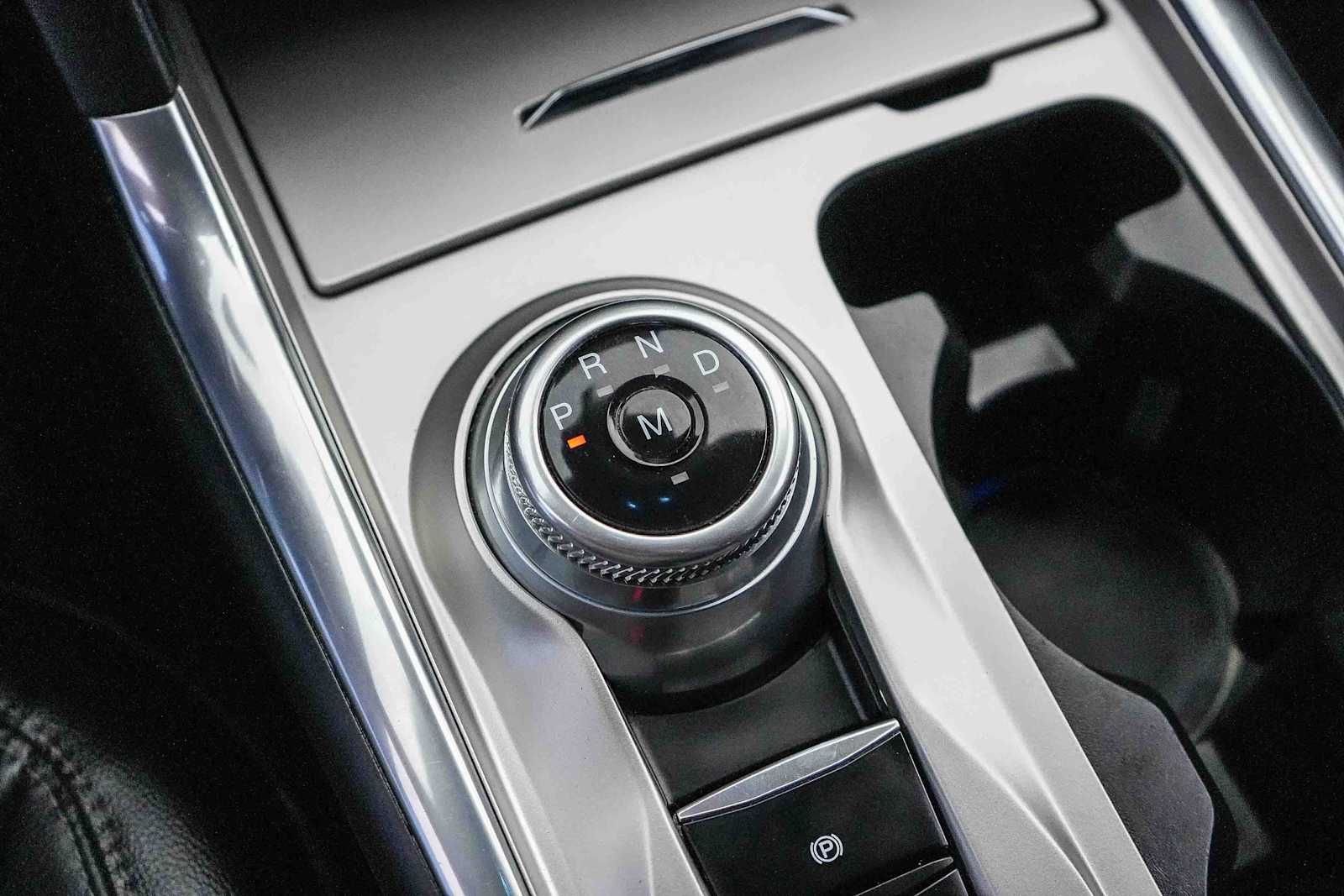 Thumbnail: 2020 Ford Explorer - 20