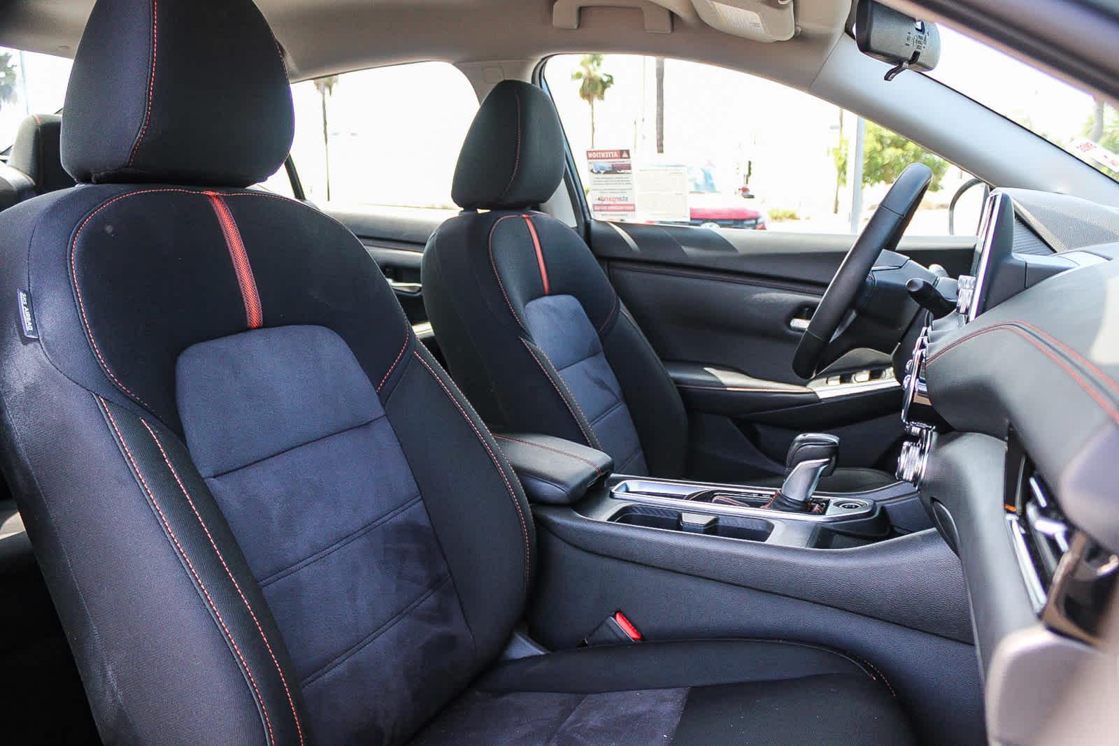 2025 Nissan Sentra SR - Photo 16