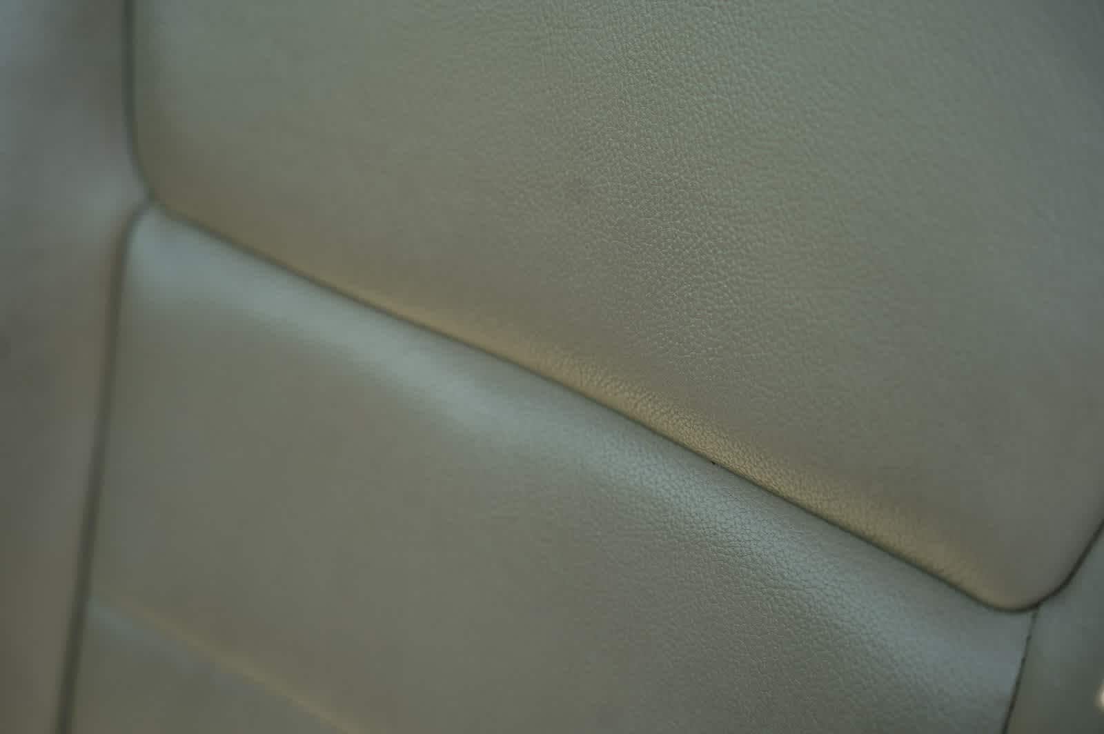 Thumbnail: 2019 Toyota Sienna - 25