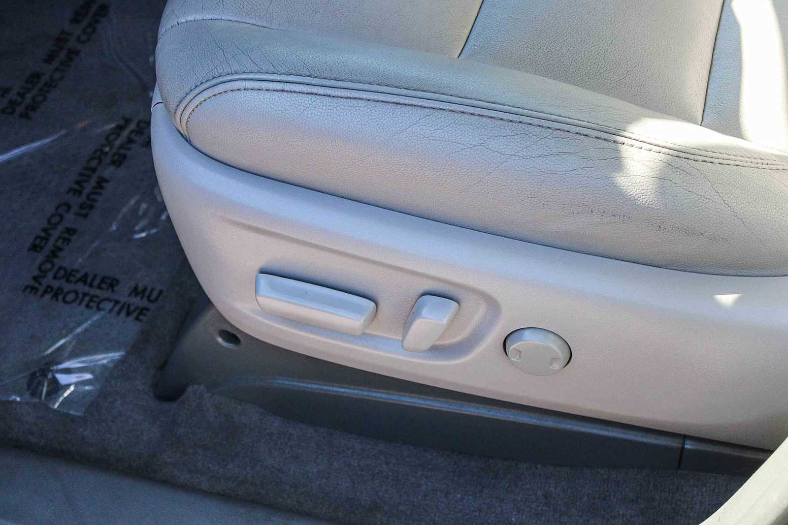 Thumbnail: 2016 Toyota Sienna - 20