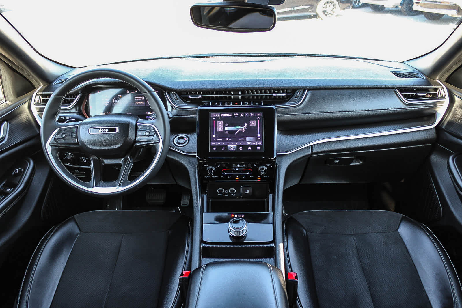 Thumbnail: 2024 Jeep Grand Cherokee - 12