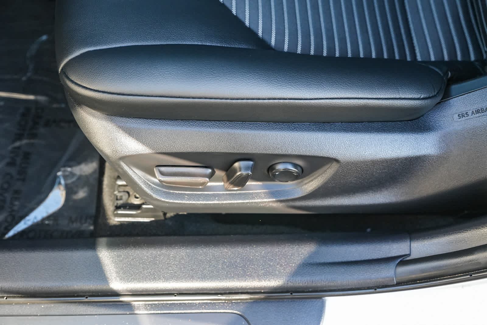 Thumbnail: 2023 Toyota Camry - 20