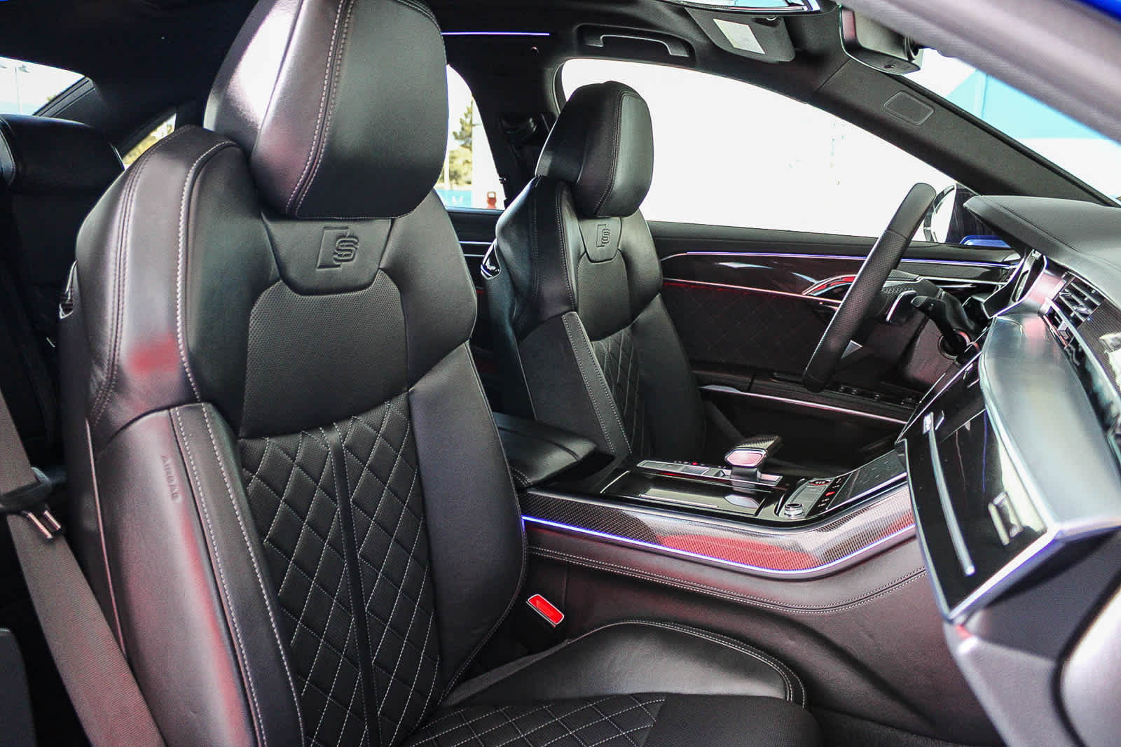 Thumbnail: 2024 Audi S8 - 16