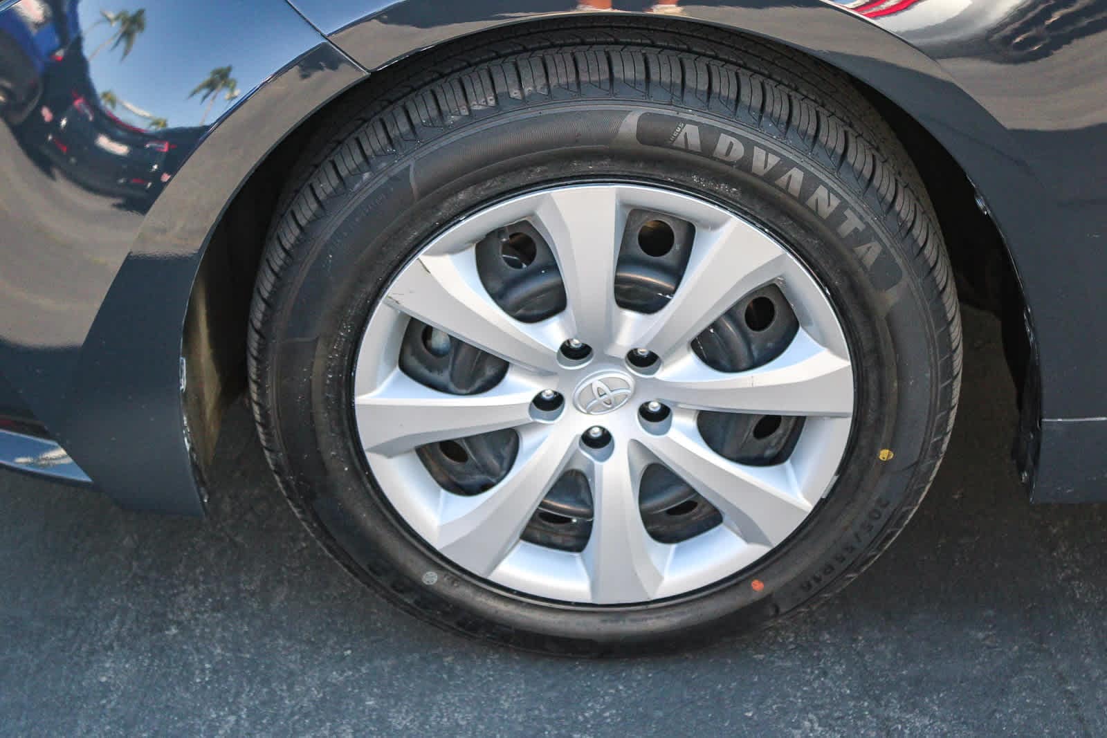 Thumbnail: 2023 Toyota Corolla - 9