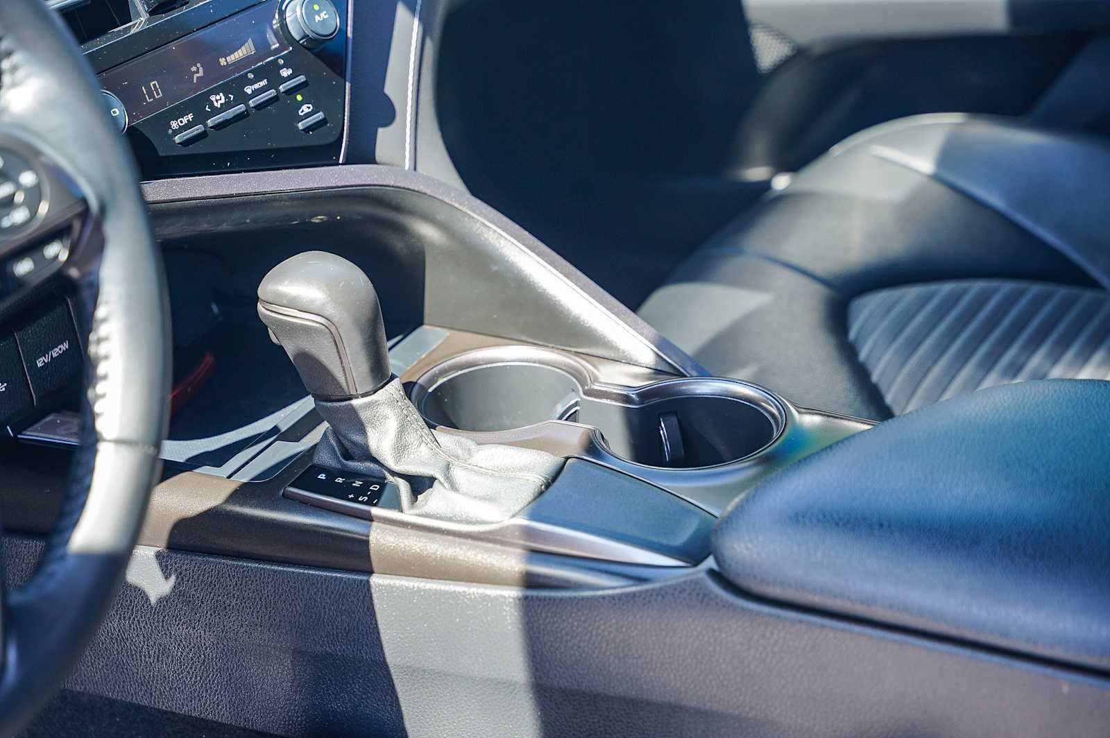 Thumbnail: 2021 Toyota Camry - 20